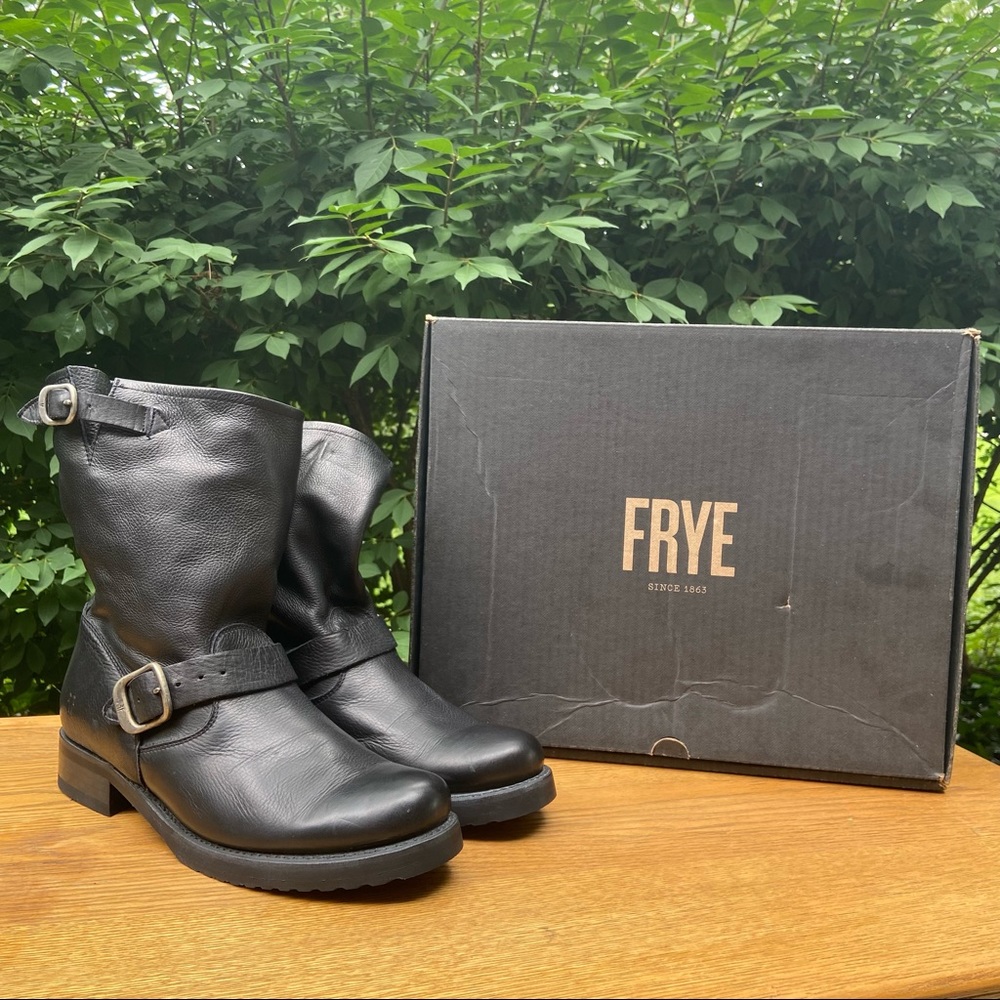 Frye Veronica short boots - black, leather, new